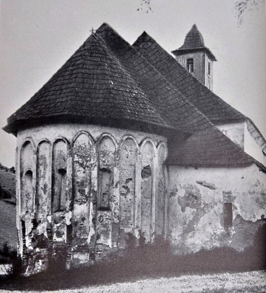 Zaniknutý kostol v Petrovciach
