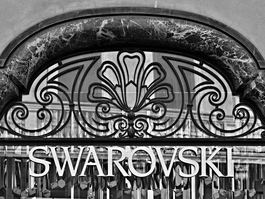 via-condotti-swarovski