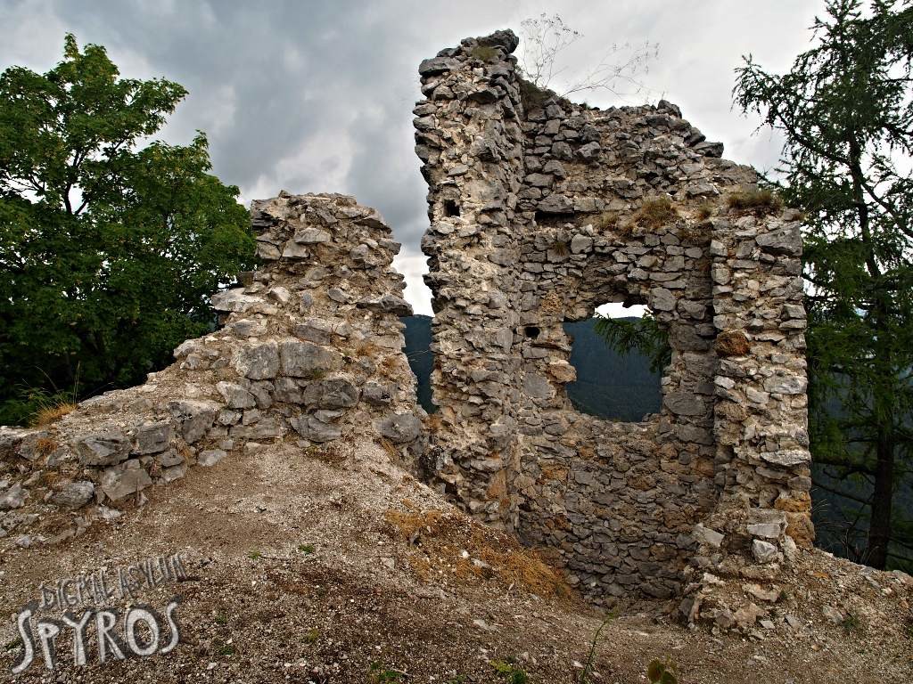 Hrad Zniev (Turiec) - Dolný hrad, detail