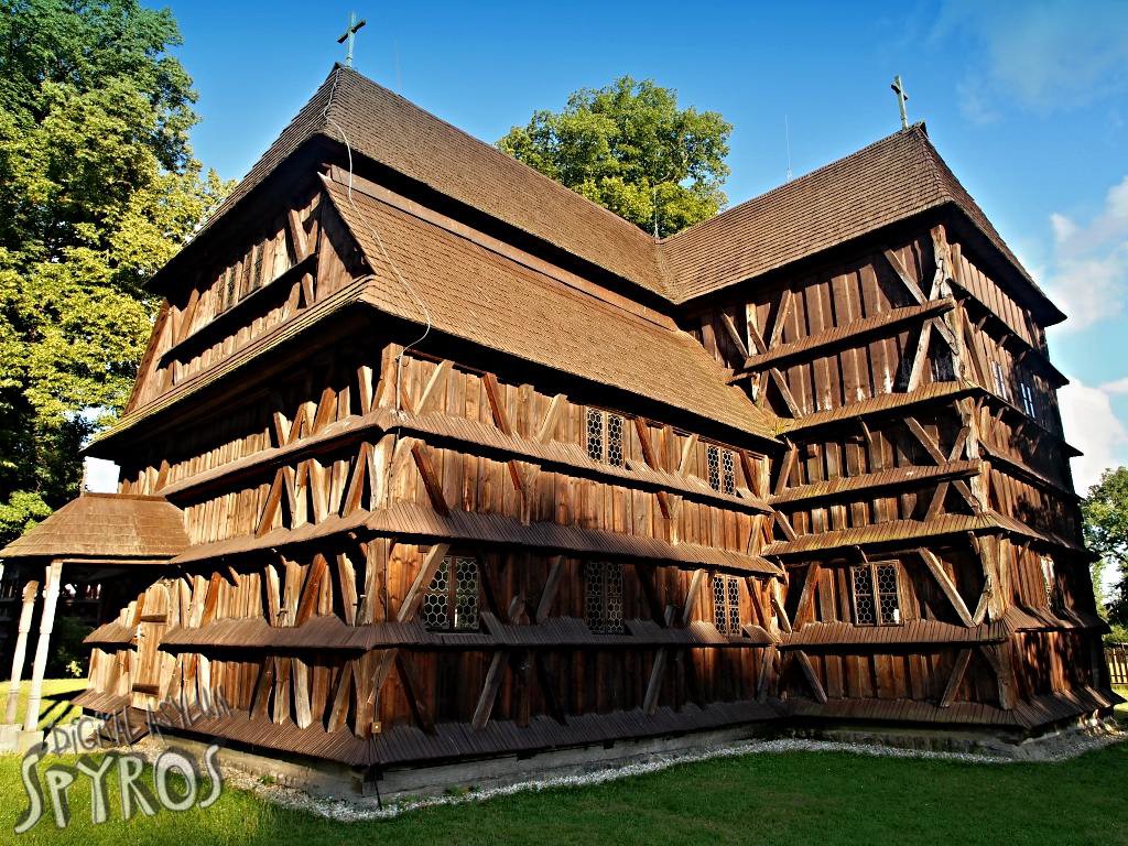 Hronsek - drevený artikulárny kostol