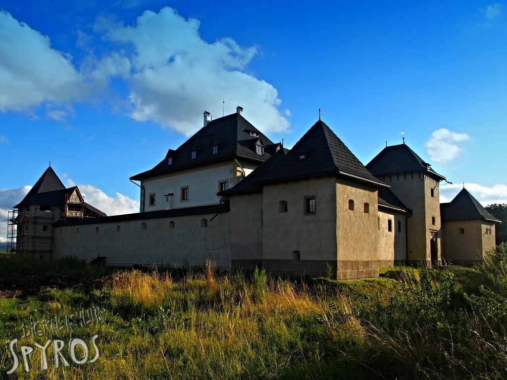 Hronsek - Vodný hrad