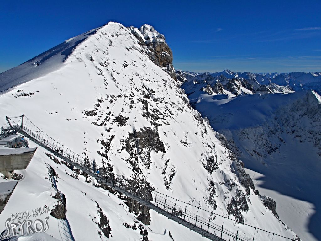 Engelberg - Titlis - Ice Cliff Walk